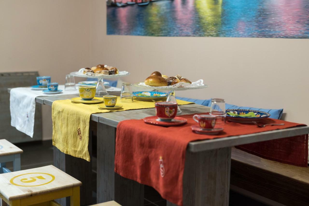 Bed And Breakfast Via Toledo 156 Nápoly Kültér fotó
